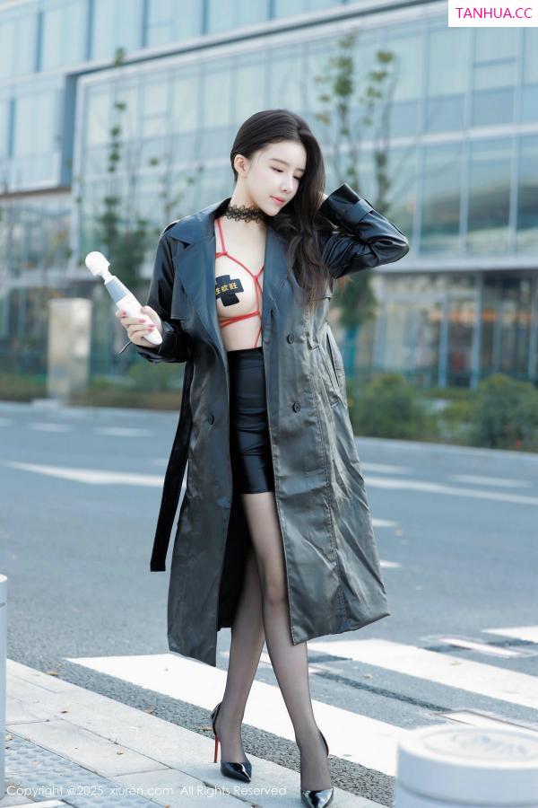 [XiuRen]高清写真图 2025.02.08 No.9855 唐翩翩 黑丝美腿